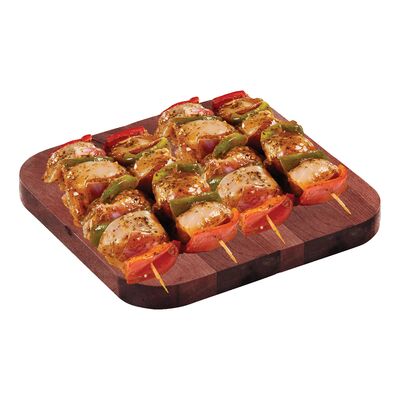 Brochettes de poulet mariné avec légumes