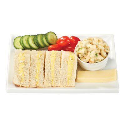Boîte à lunch avec sandwich aux œufs