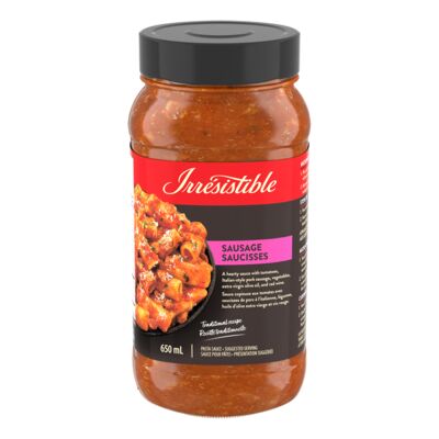 Sauce pour pâtes aux tomates avec extra saucisses