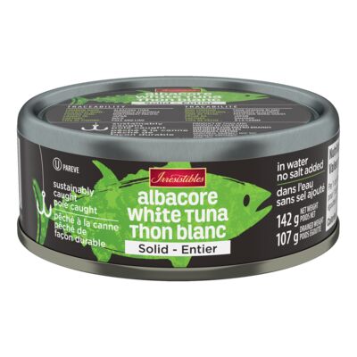 Thon Albacore entier dans l'eau