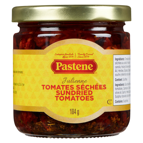 Tomates juliennes séchées au soleil dans l‘huile